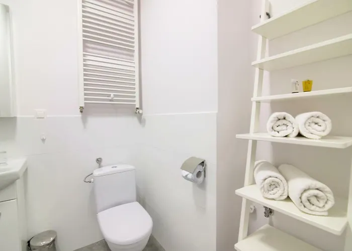 In - Potulicka Szálloda *